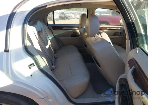 2007 Lincoln Town Car Signature z USA, uszkodzony, nr VIN 1LNHM81V17Y627653